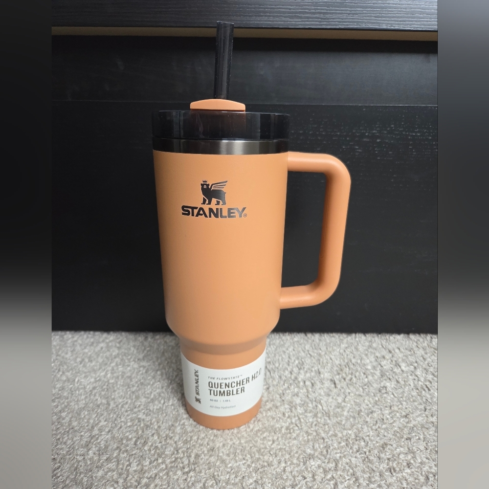 NWT Stanley 40oz Camel